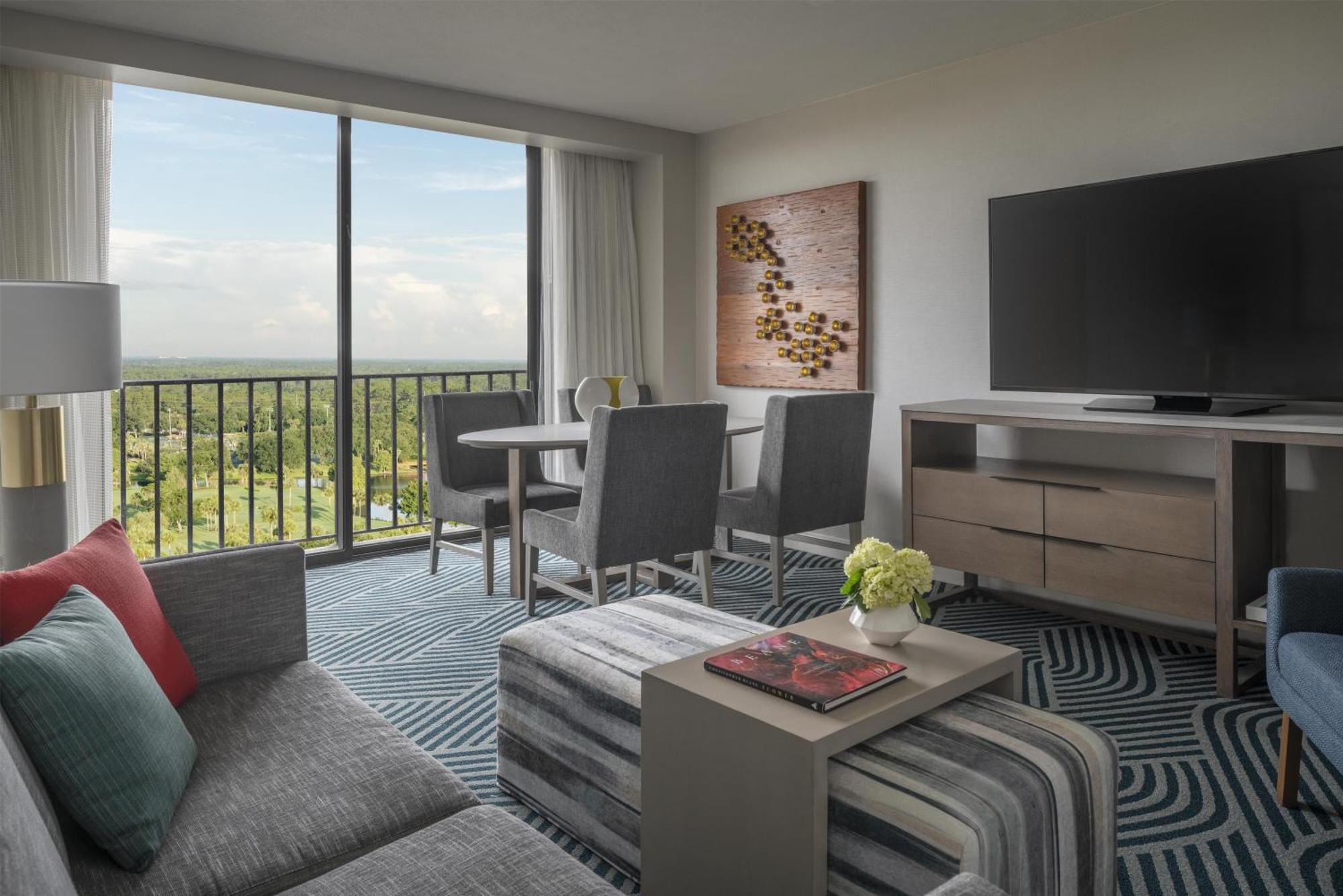 Executive Suite,1435360063:JPEG