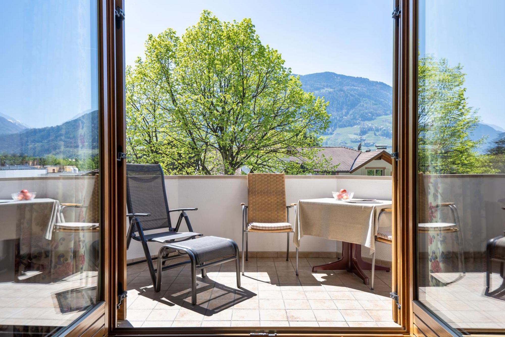 Deluxe Double Room Balcony,1742661962:JPEG