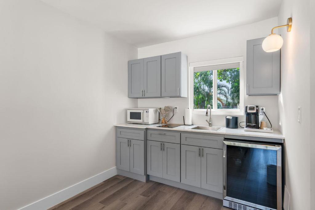 Premium King Kitchenette,1742664421:JPEG