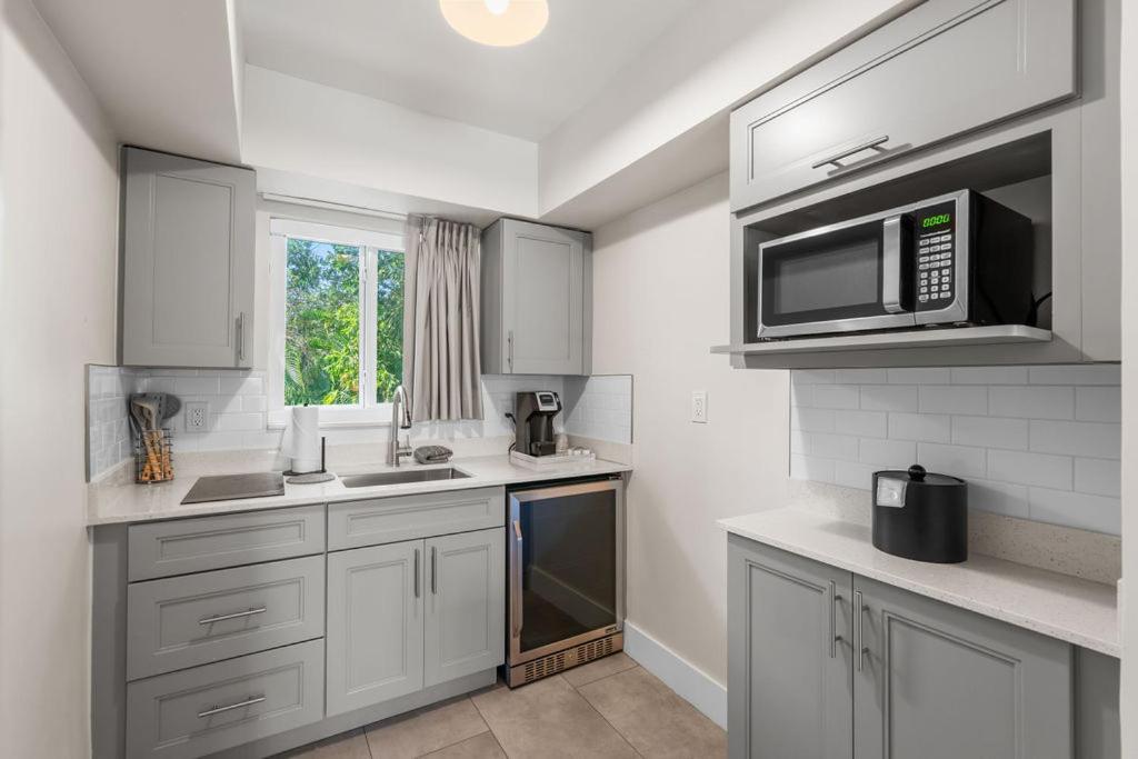Premium Two Doubles Kitchenette,1742664466:JPEG