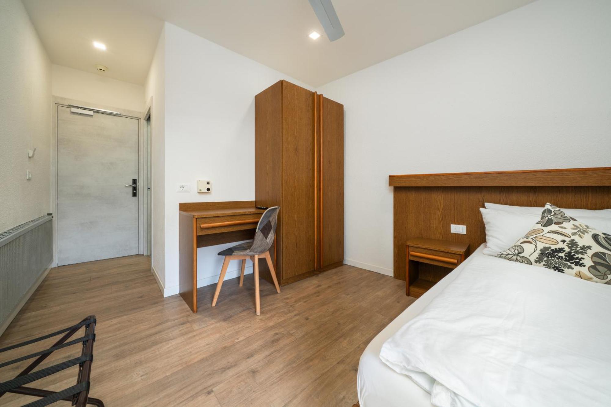 Single Room,1742664560:JPEG