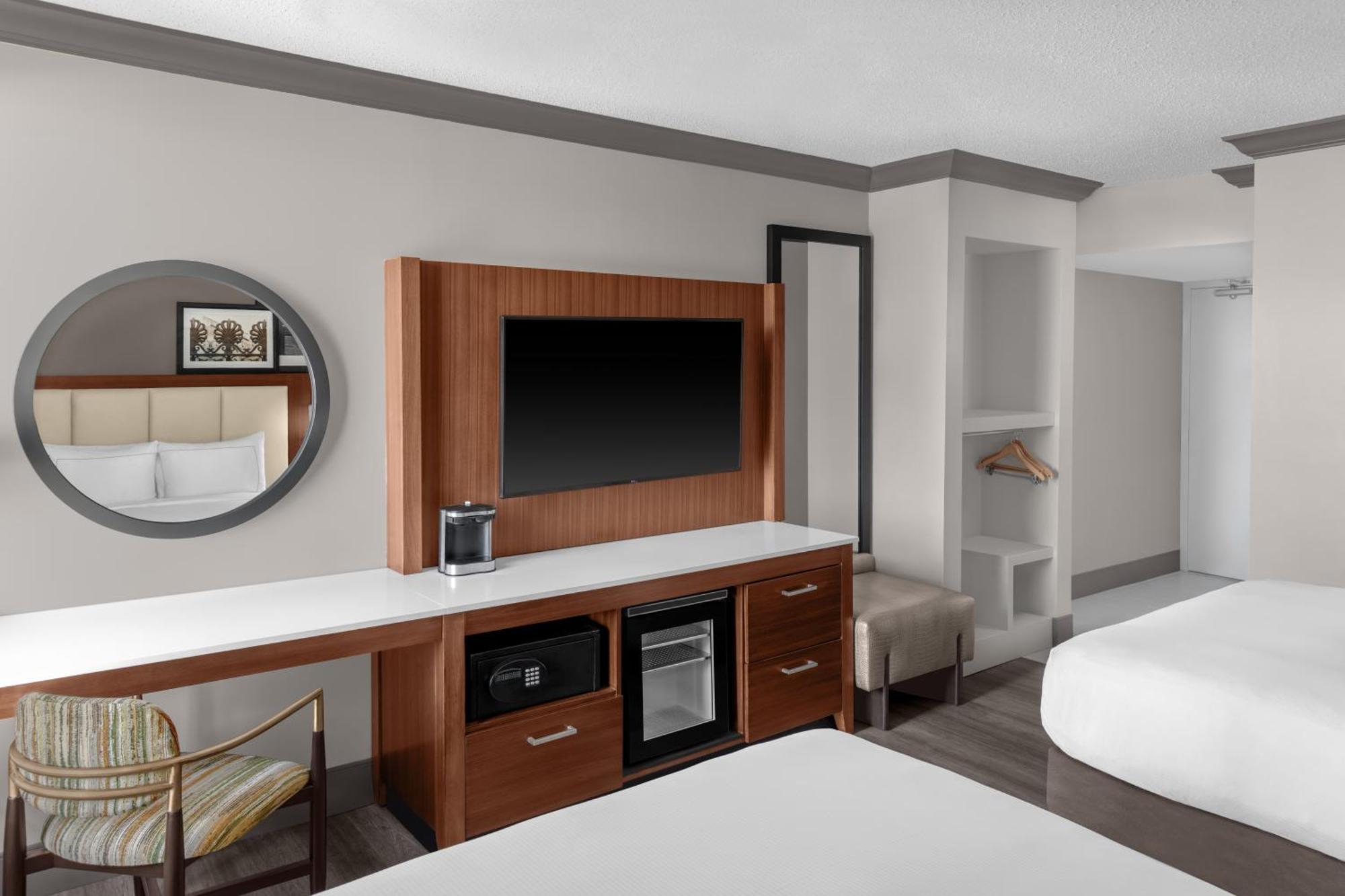 Queen Room Two Queen Beds Roll Shower Mobility or Hearing Accessible