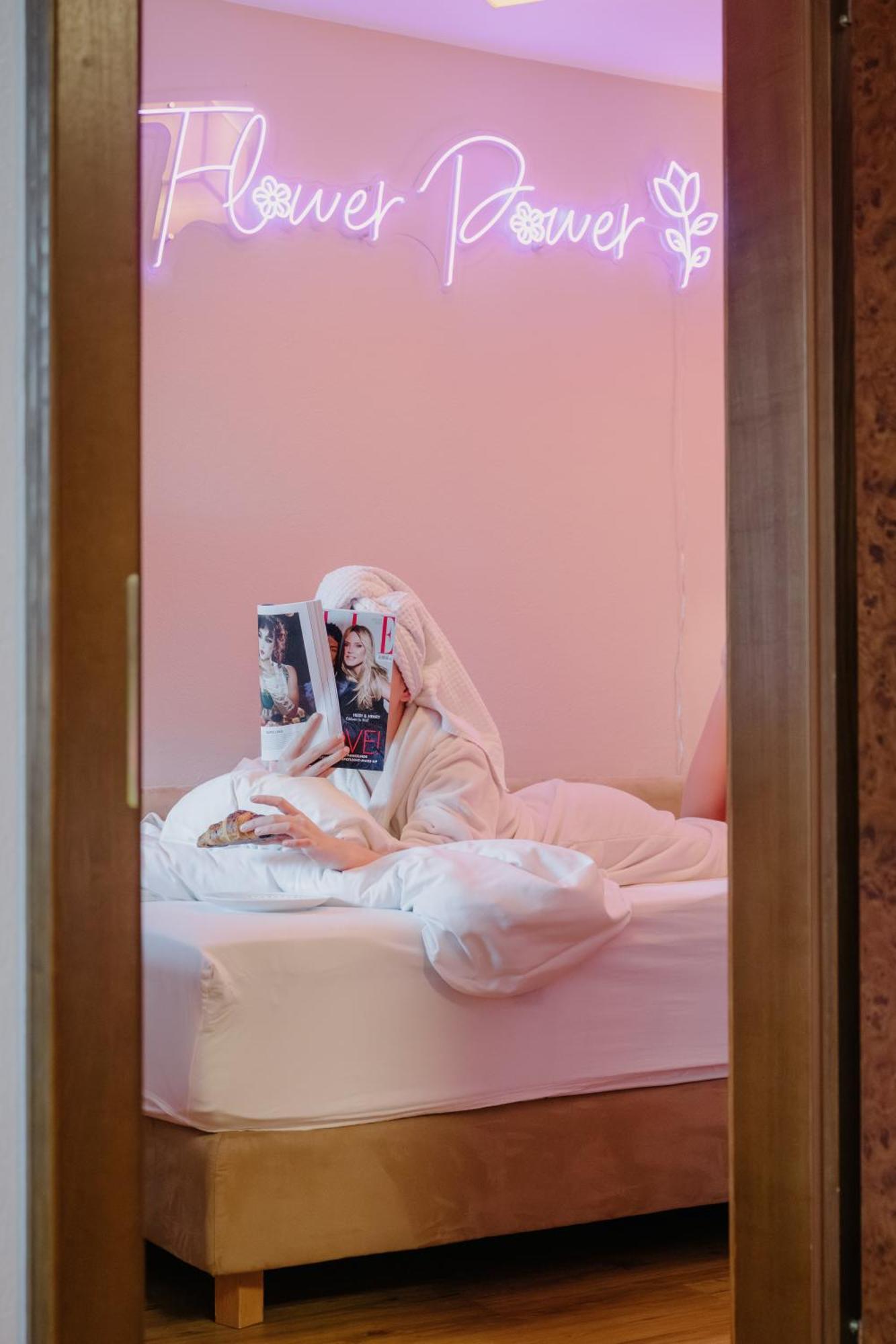Double Room,1742669228:JPEG