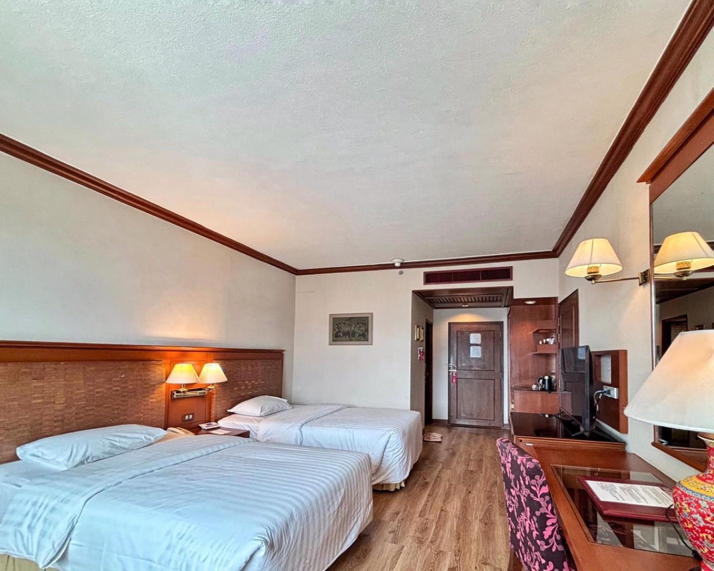 Deluxe Double or Twin Room