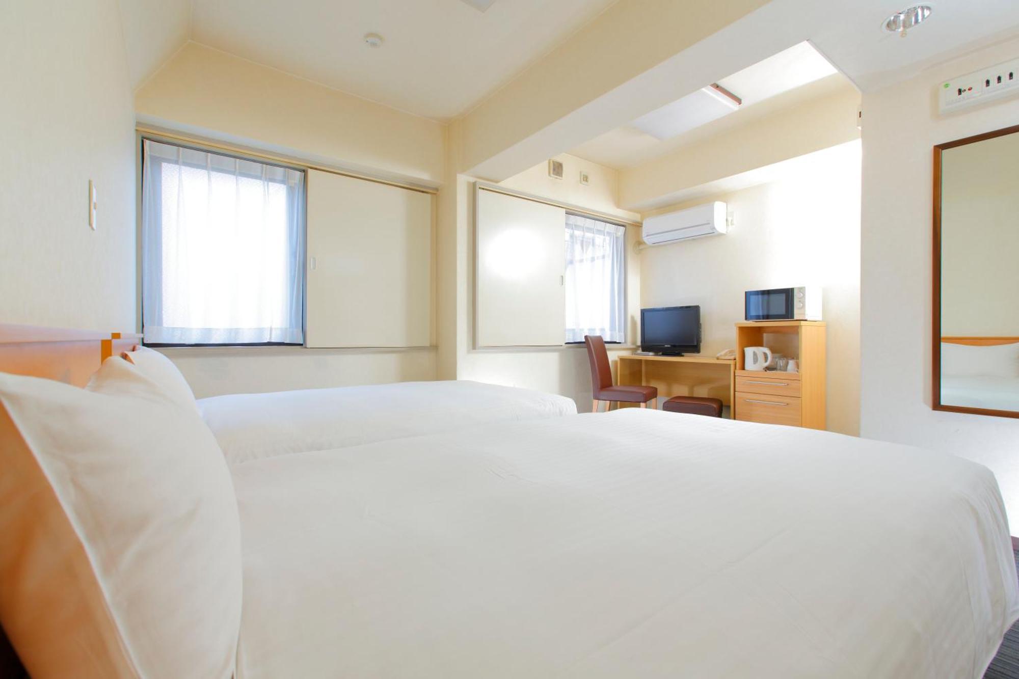 Standard Twin Room Smoking House Keeping is Optional Additional Cost