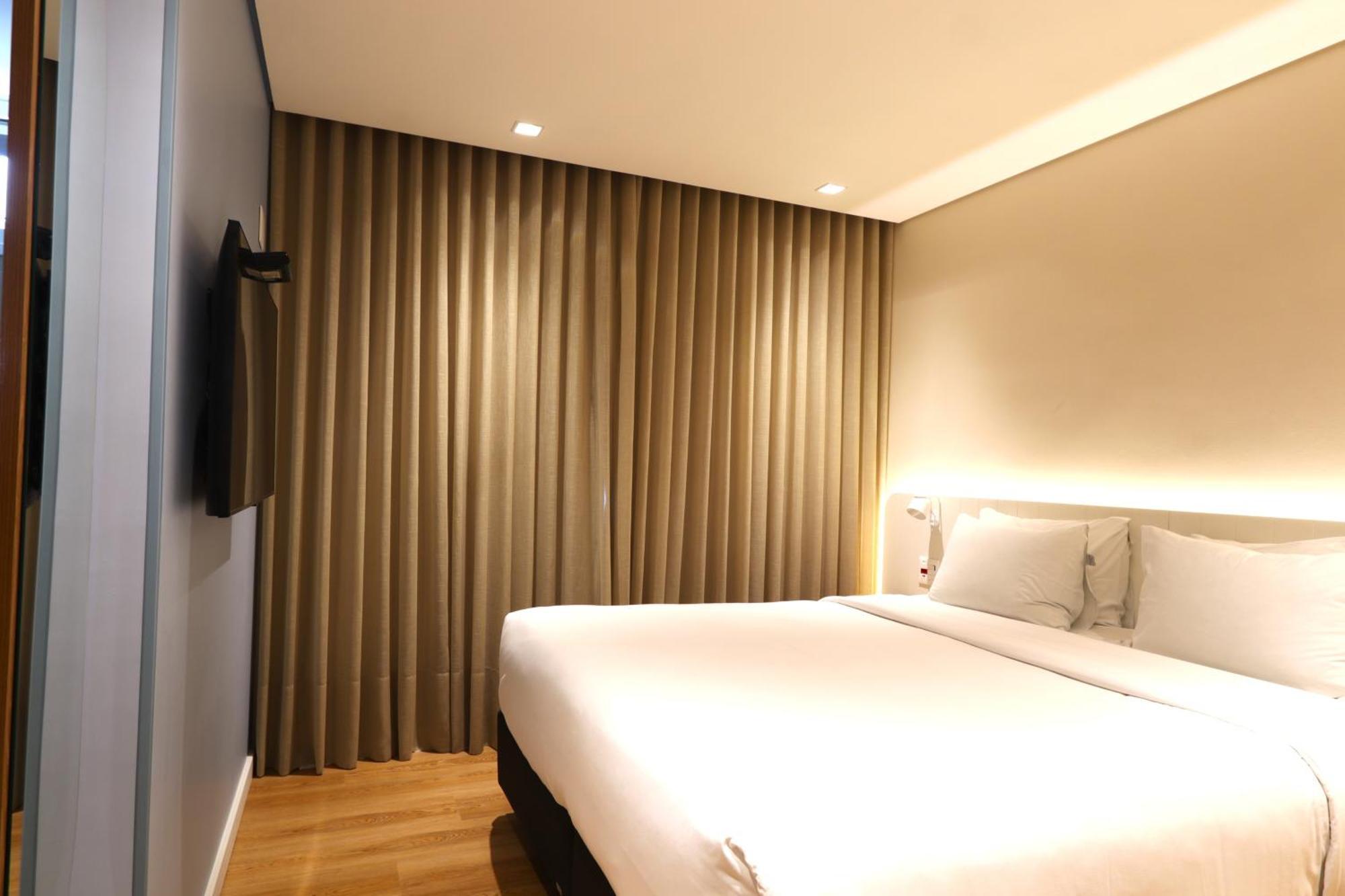 Standard Casal 1 Cama Casal