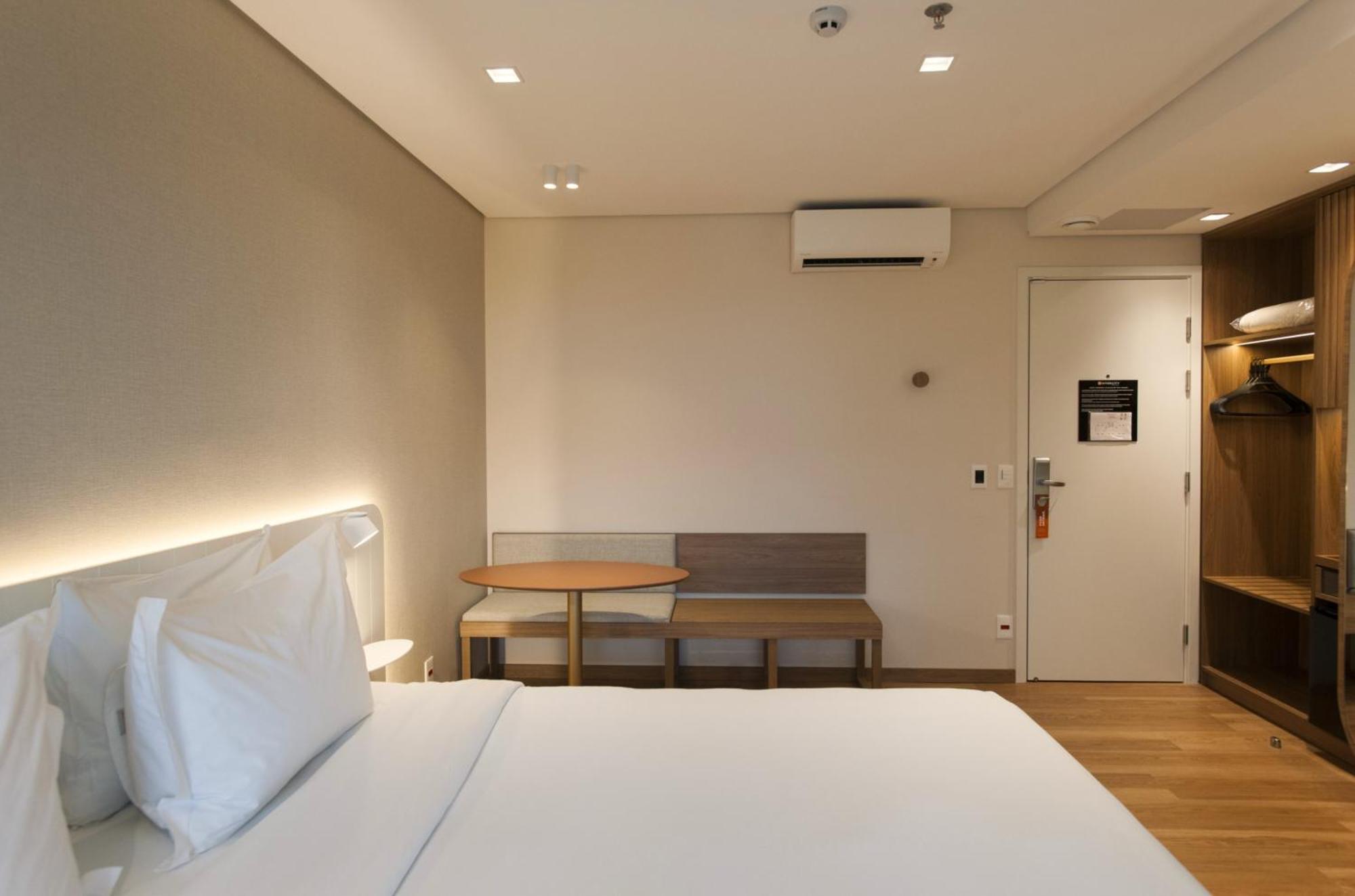 Standard Casal 1 Cama Casal