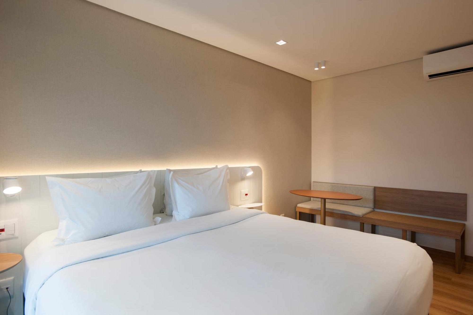 Standard Casal 1 Cama Casal