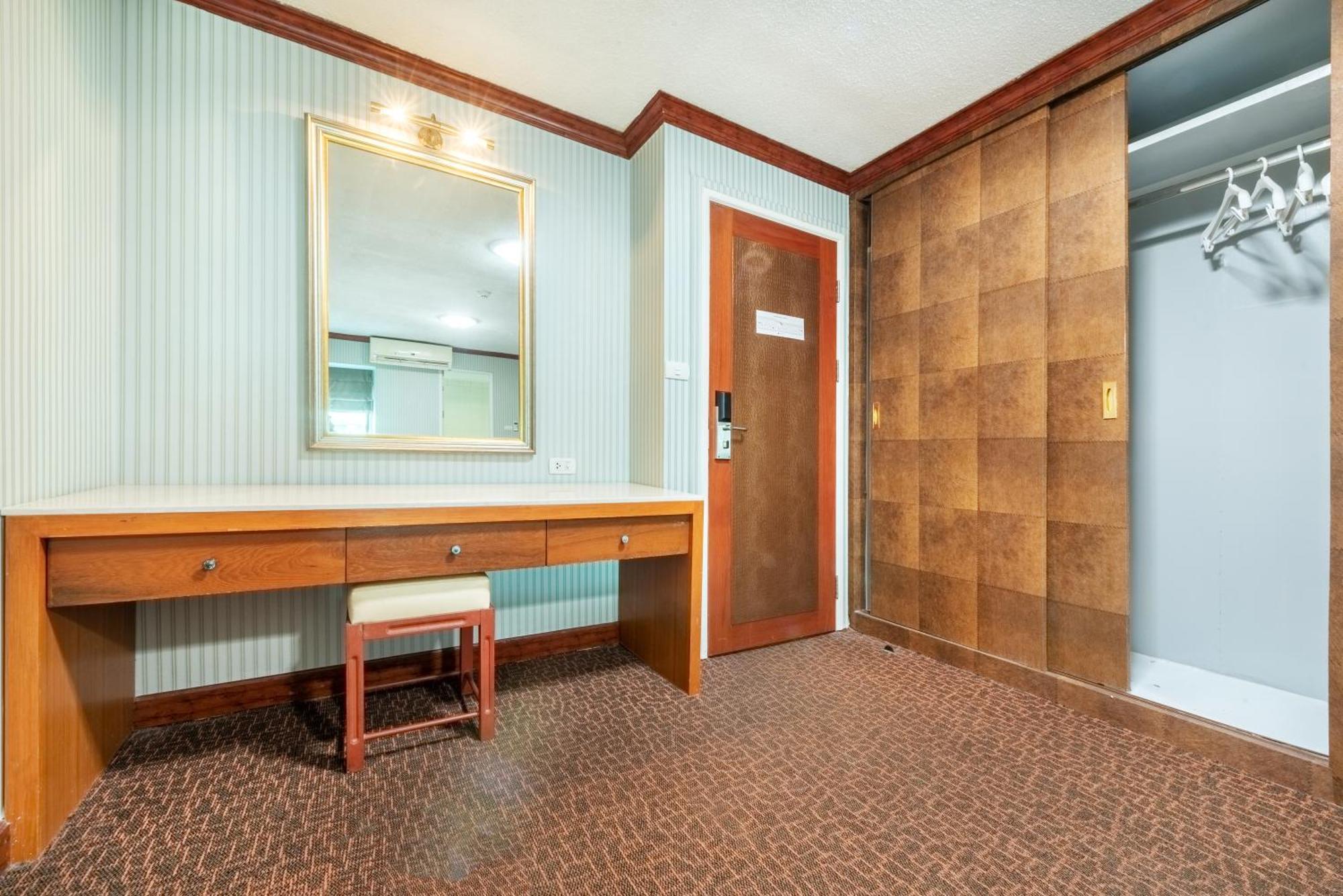 Superior Deluxe Double or Twin Room
