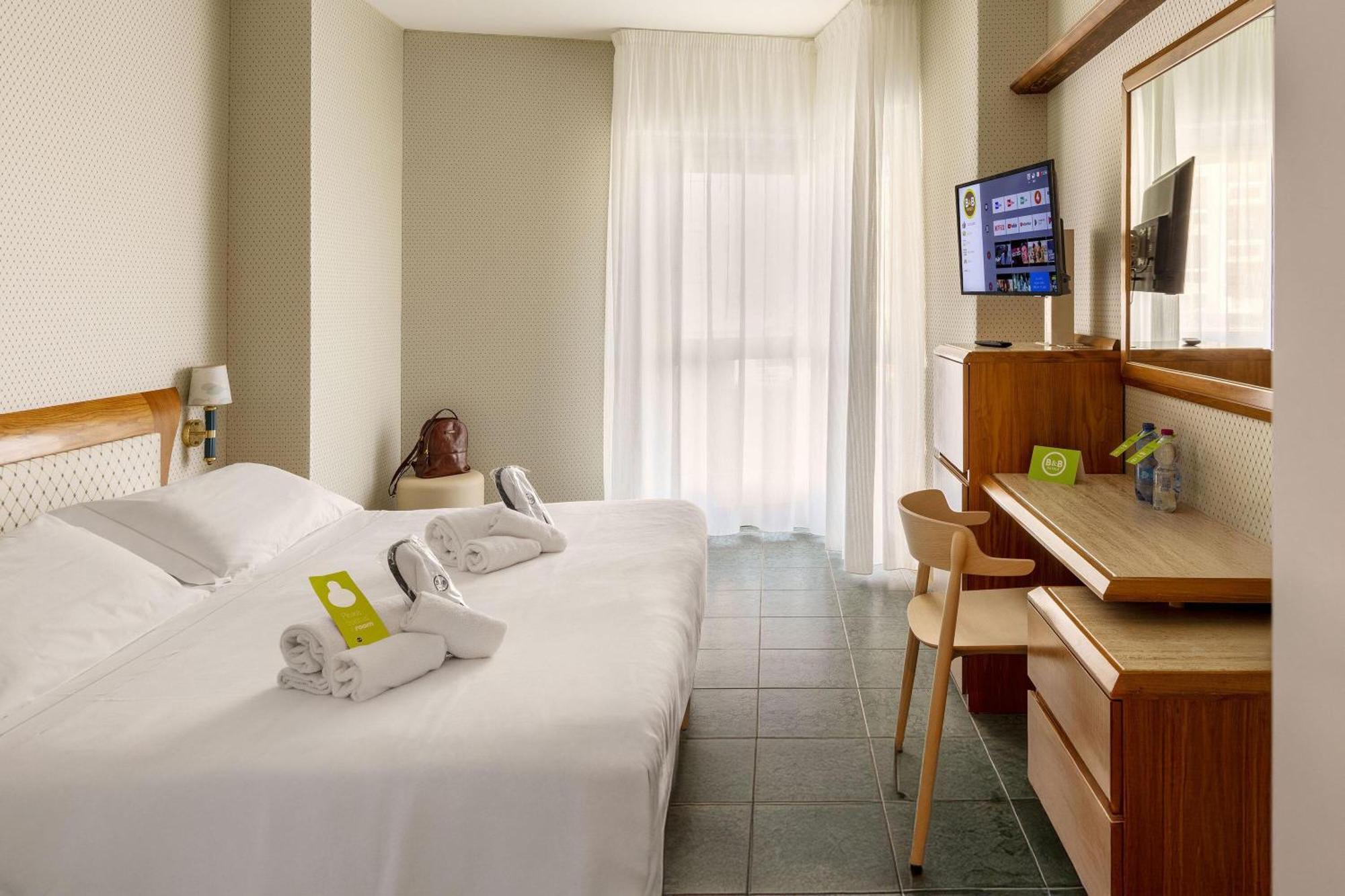 Deluxe Room,1742687506:JPEG