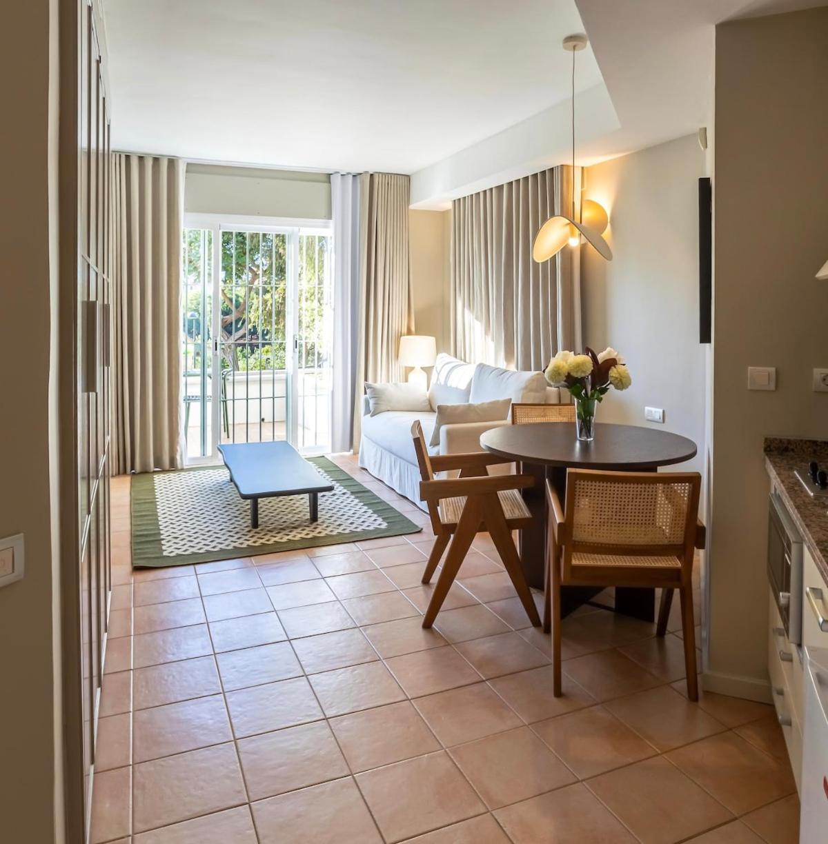 Superior Apartment