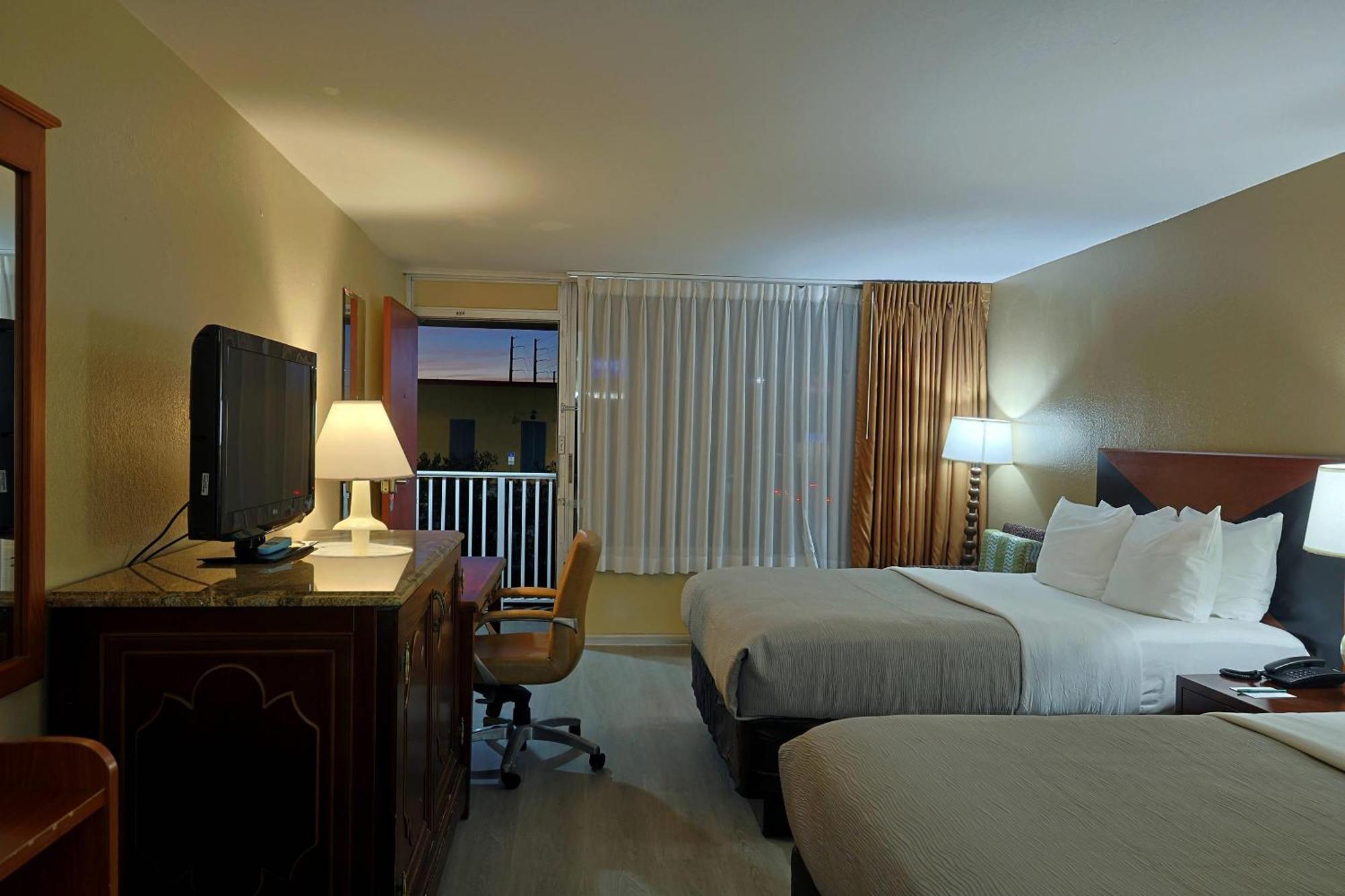 Queen Room Two Queen Beds Non-Smoking