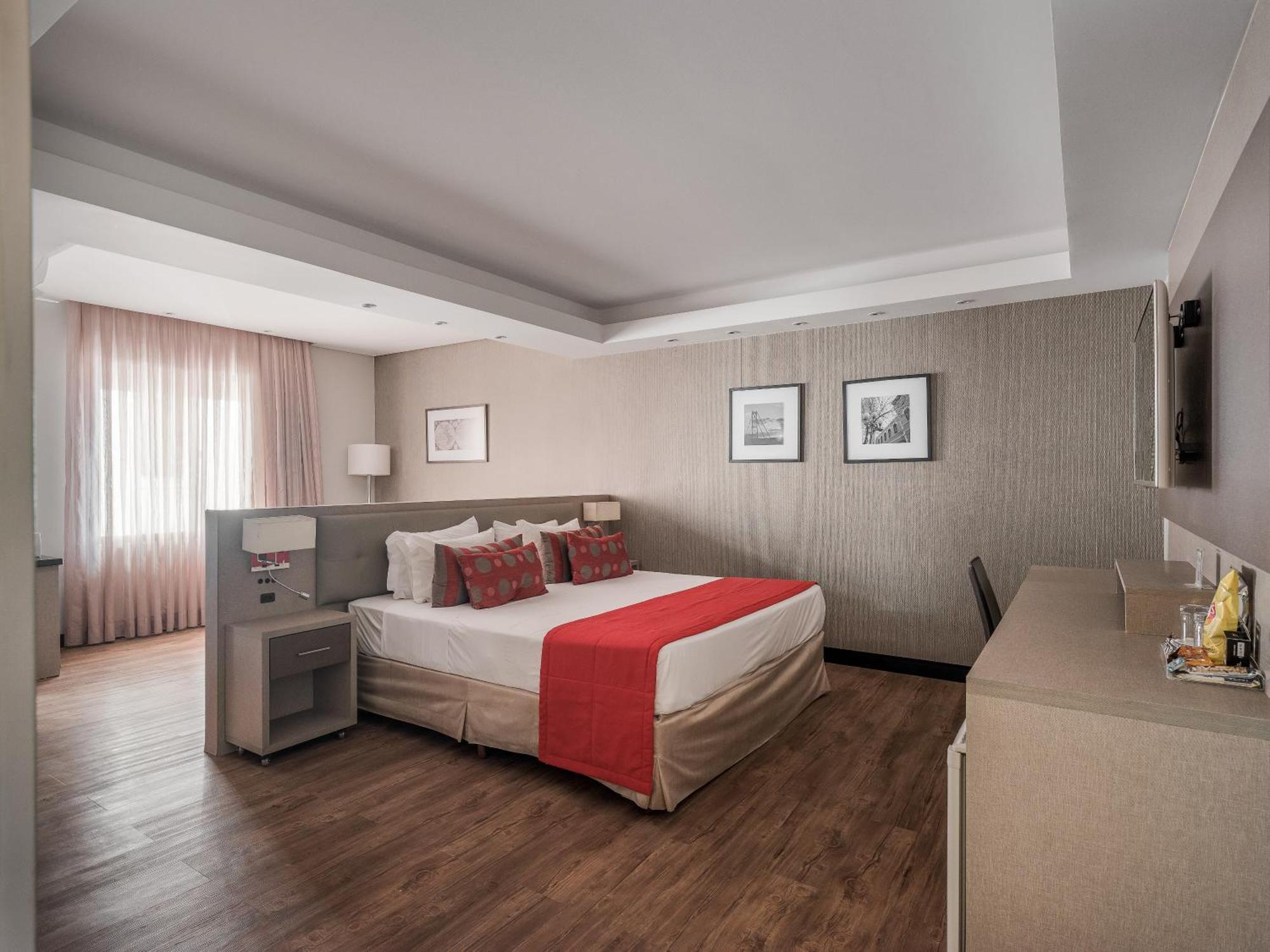 Premium Suite Triple double bed,1220328478:JPEG