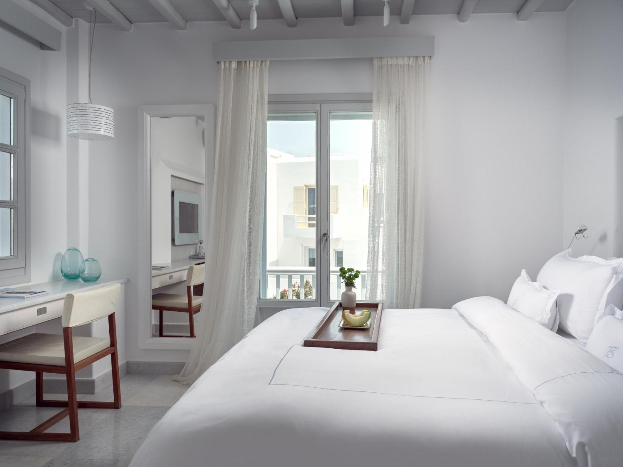 Honeymoon Suite Sea or Pool View