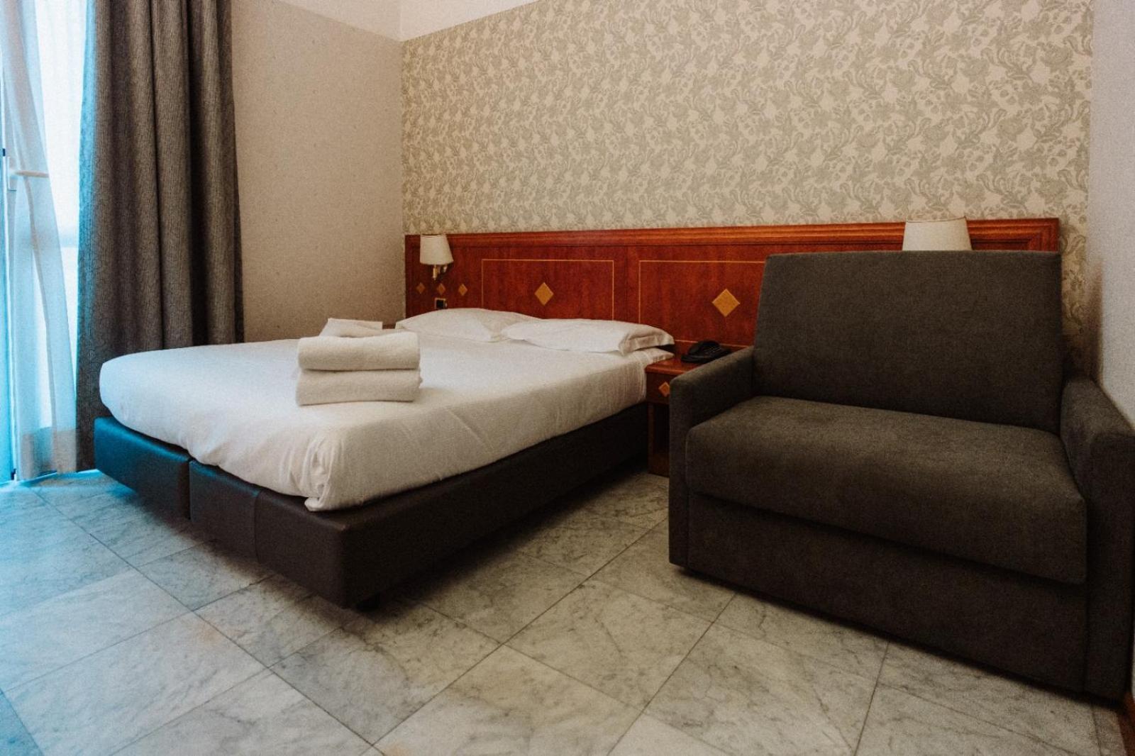 Large Double Room