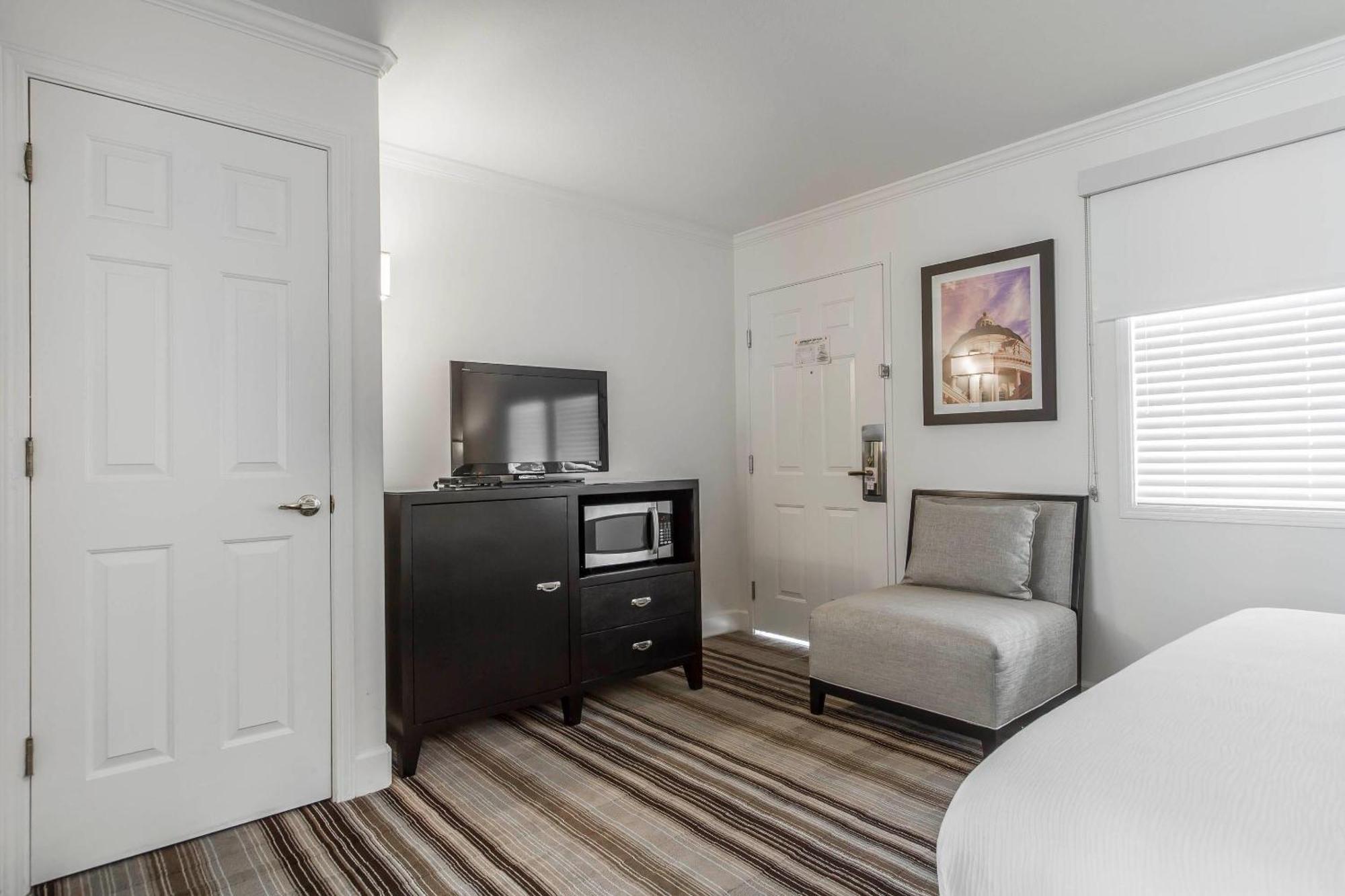 Queen Suite