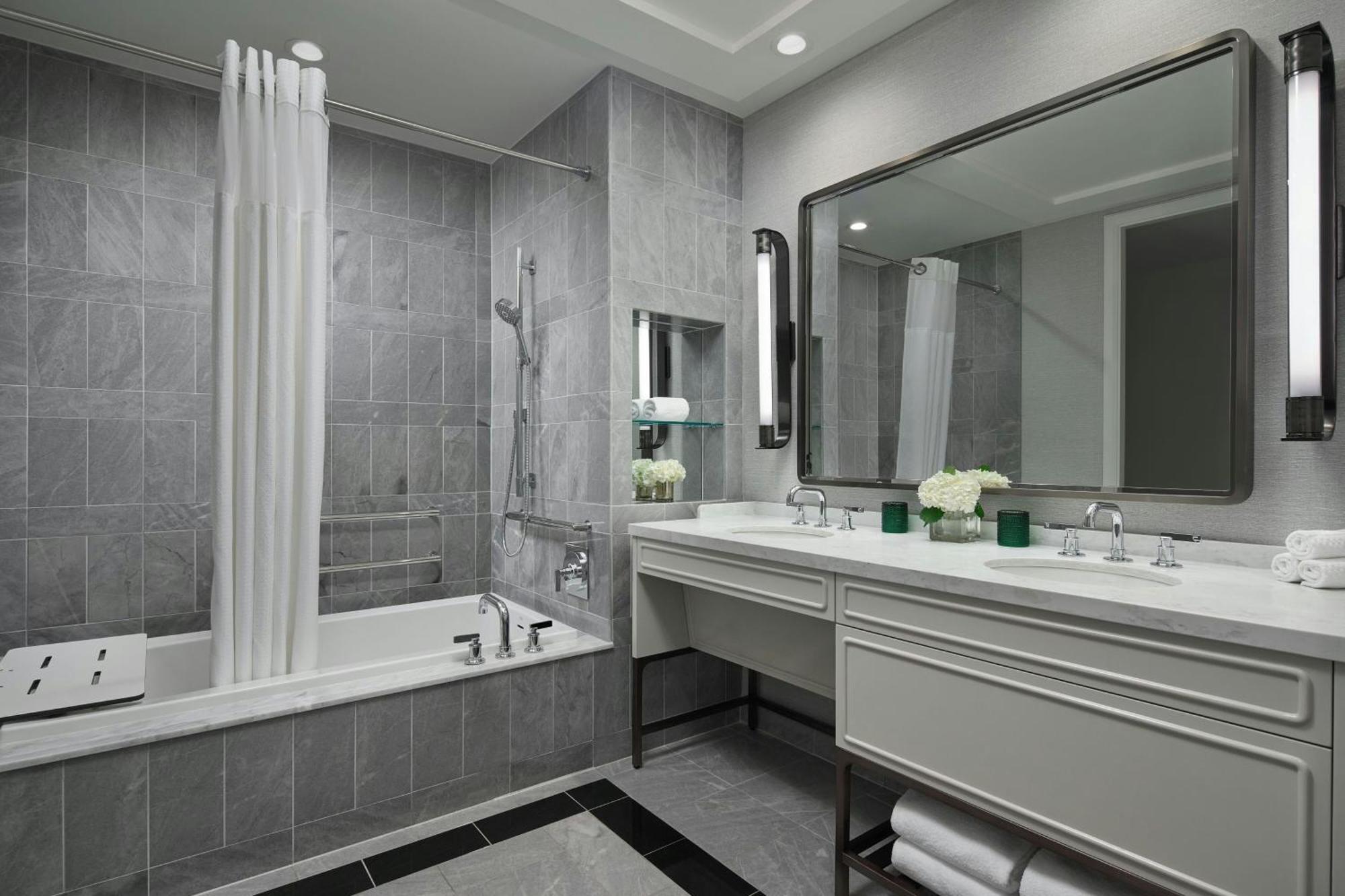 Deluxe Guest room 1 King