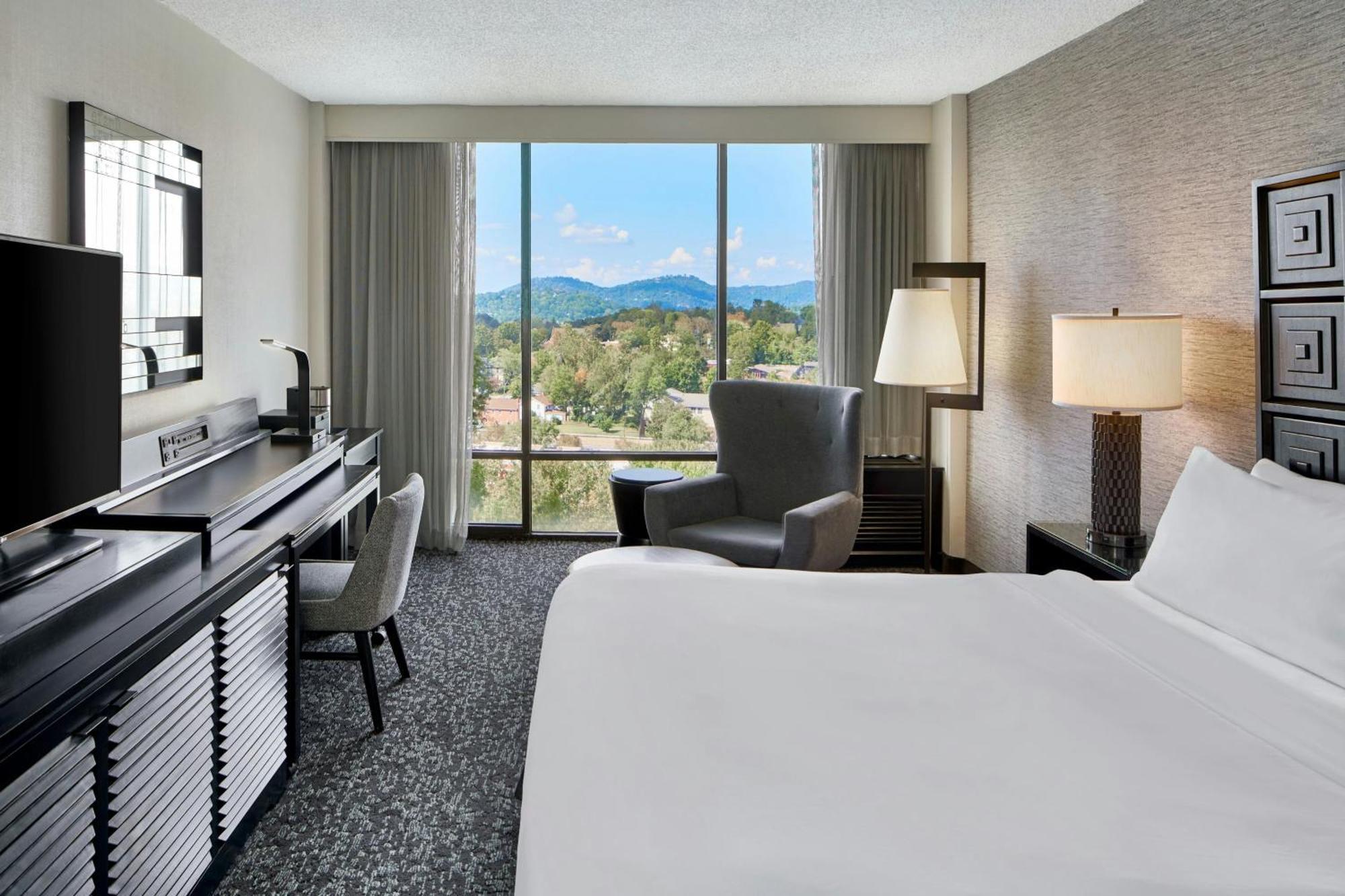 King Room King Bed High Floor
