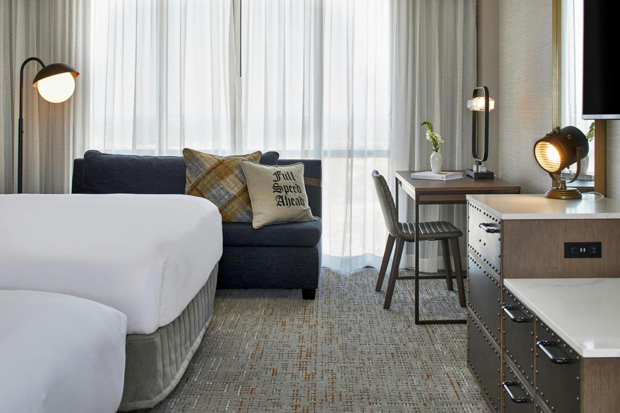 Double Queen Room