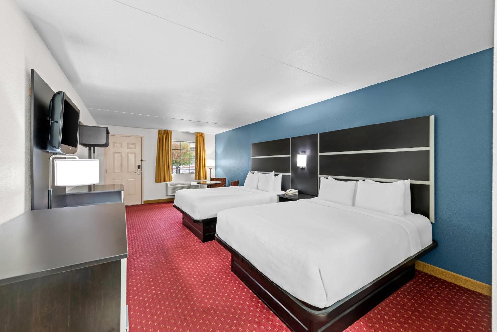 Queen Room Two Queen Beds Non-Smoking