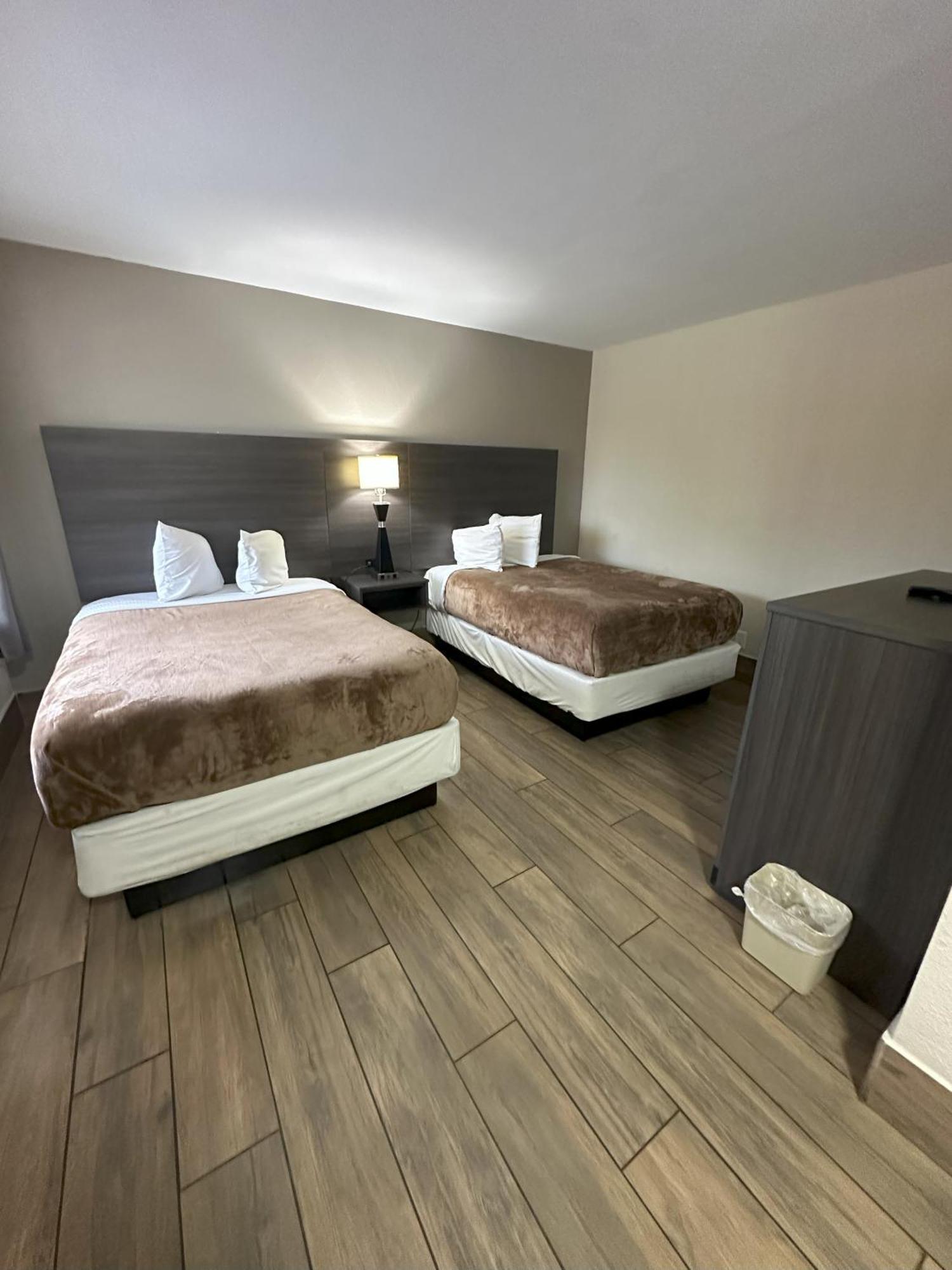 Double Room Two Double Beds Non-Smoking,1742715803:JPEG