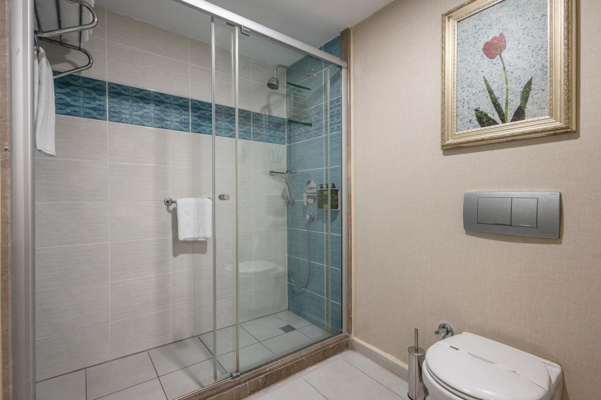 Double or Twin Room Garden View