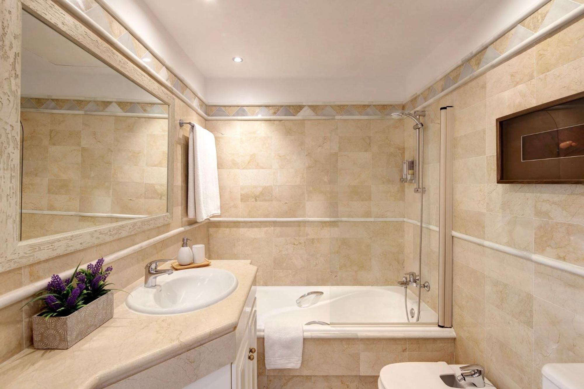 One-Bedroom Standard Apartment