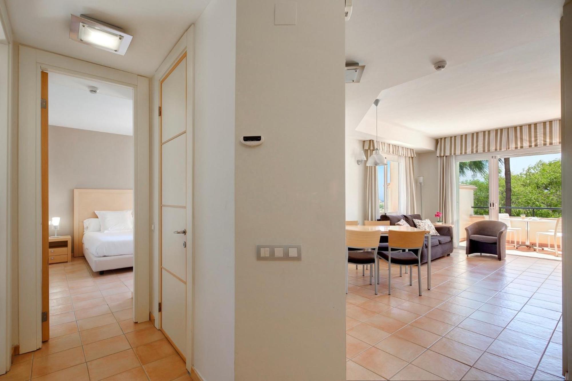 One-Bedroom Standard Apartment