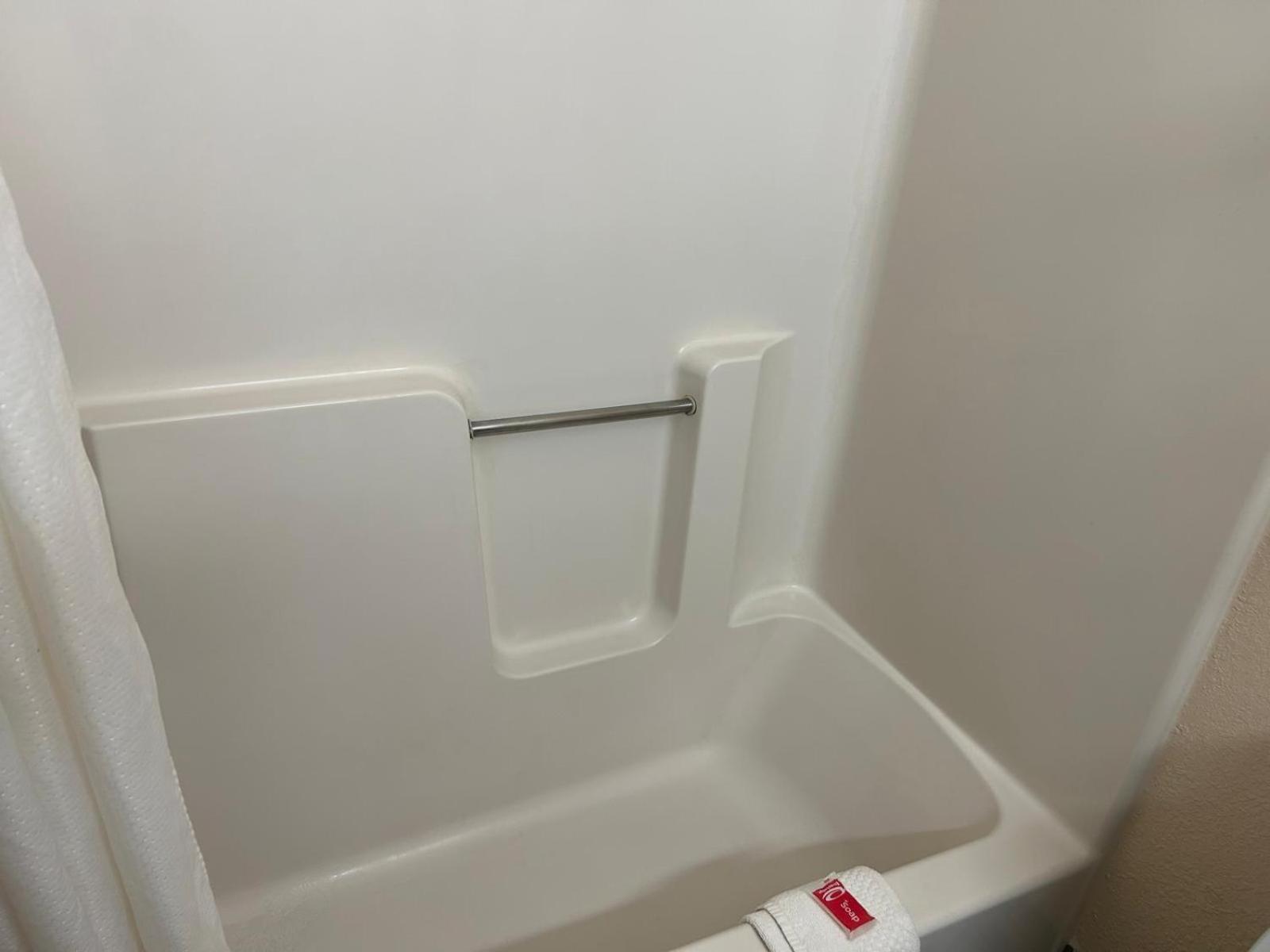 Queen Room Accessible or Nonsmoking