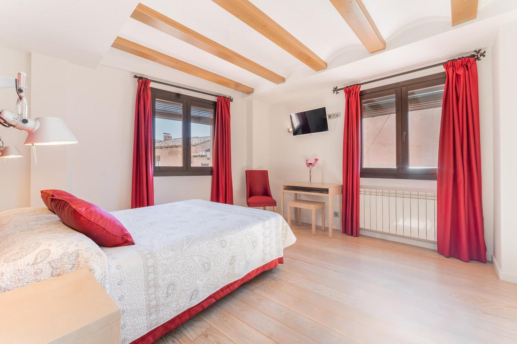 Deluxe Room,1742732109:JPEG