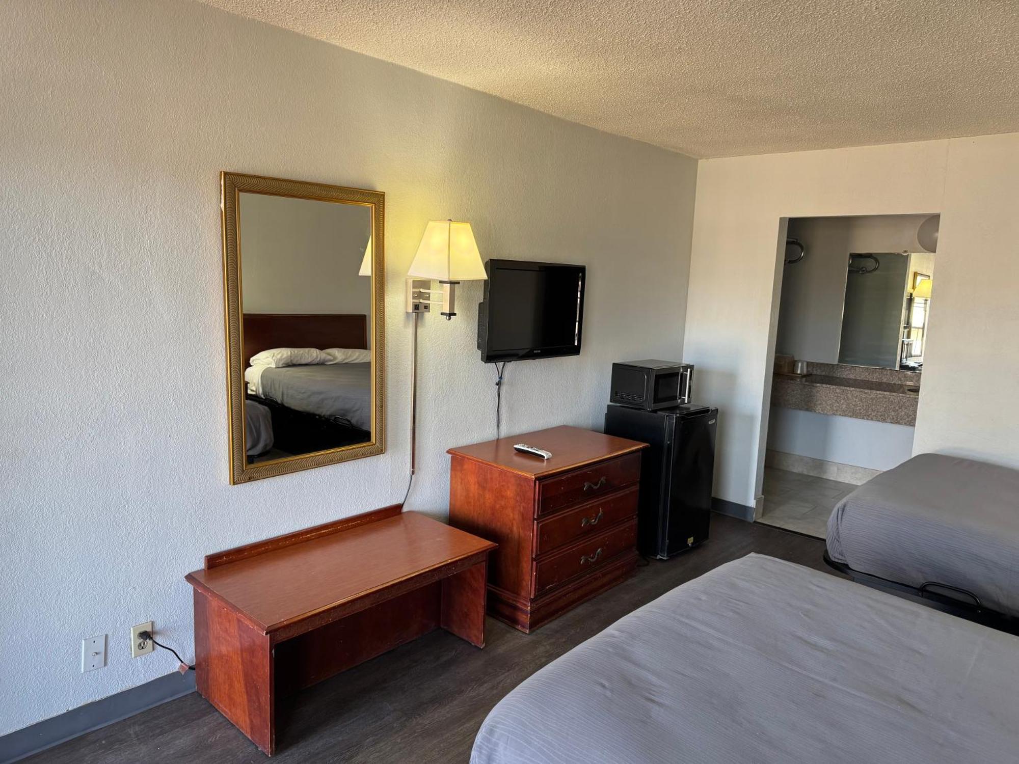 Economy Double Room