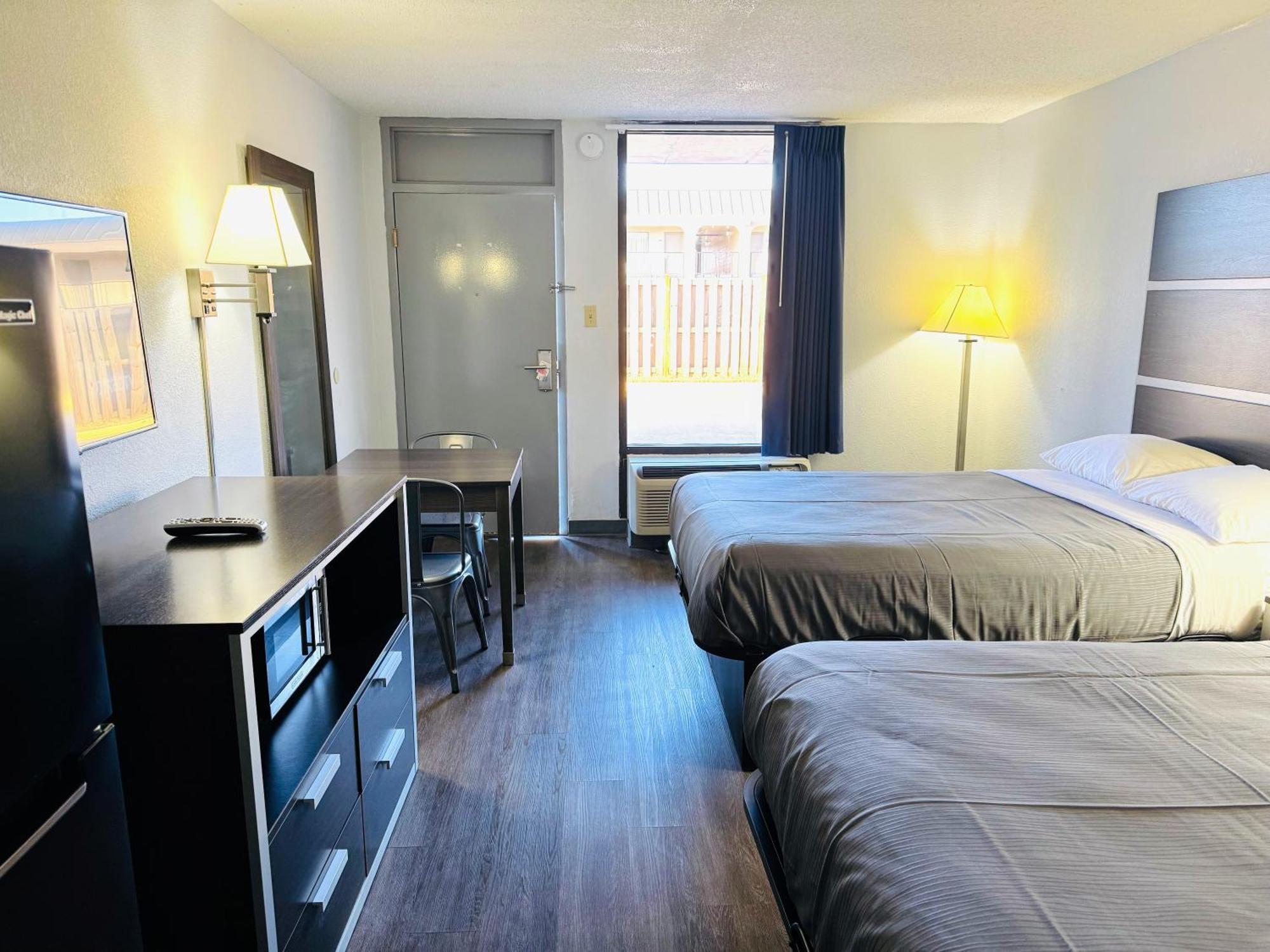Double Room Two Double Beds Smoking