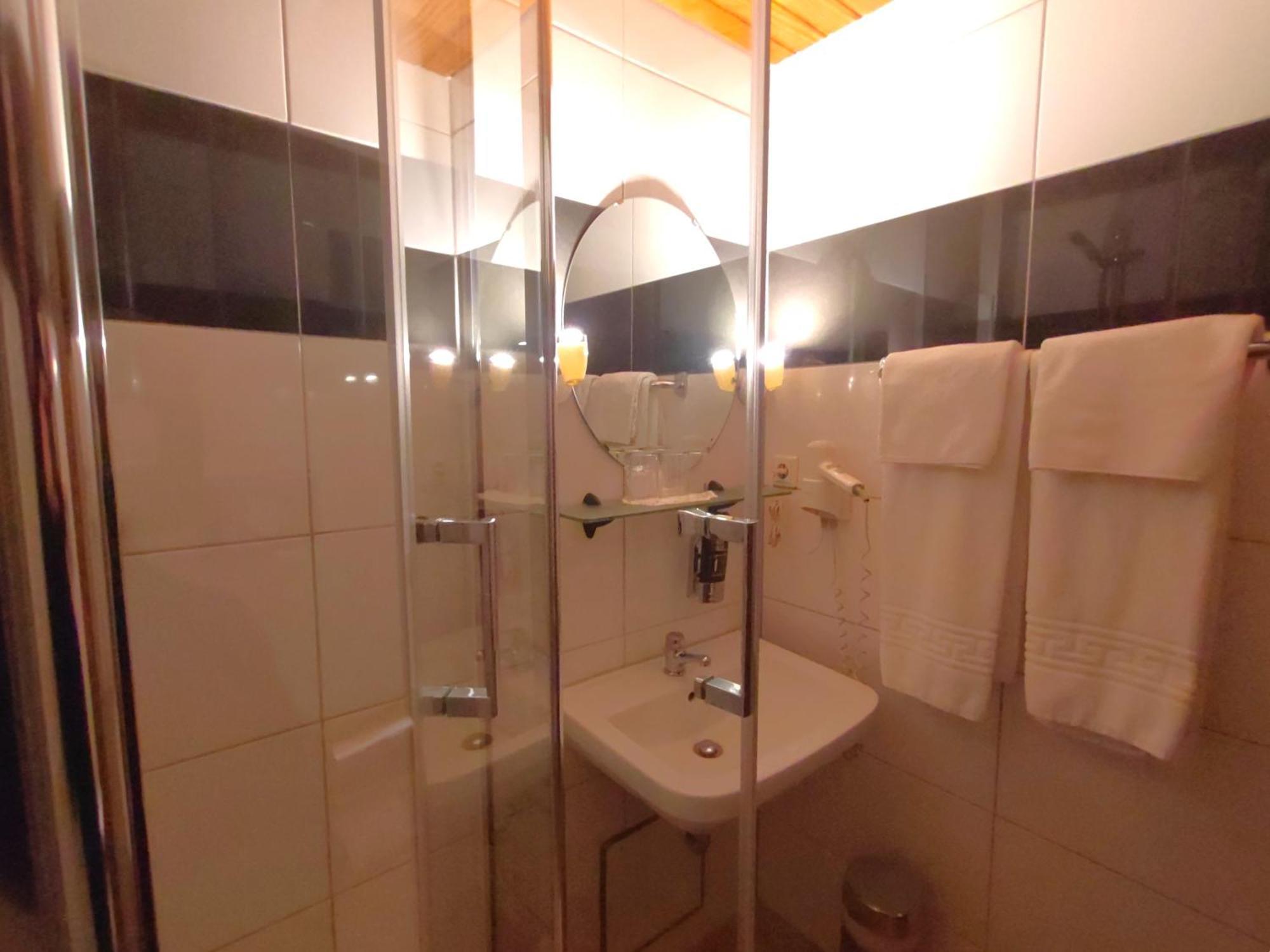 Triple Room,1742741167:JPEG