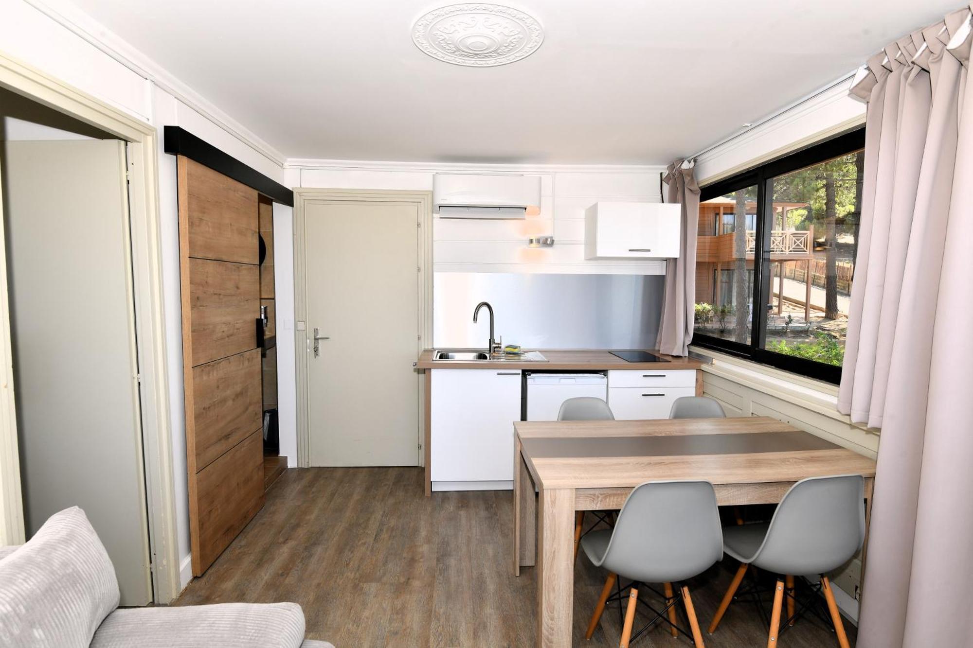 Apartment Premium,1742752450:JPEG