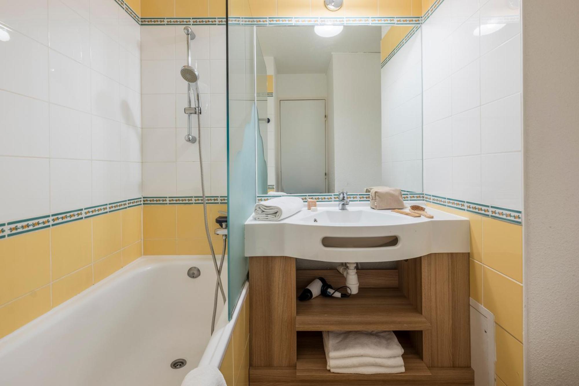 Superior One-Bedoom Apartment