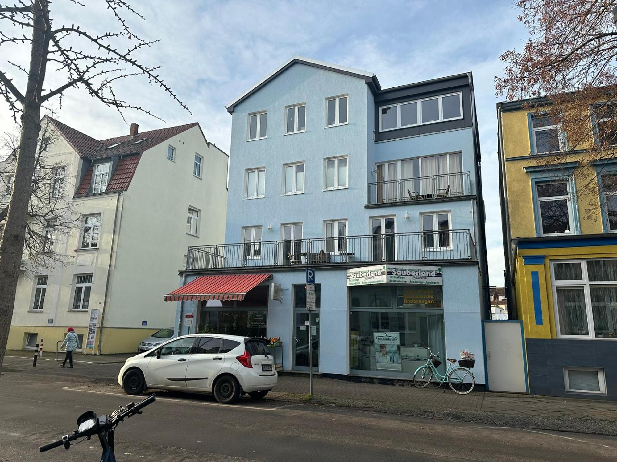 One-Bedroom Apartment Balcony Fritz-Reuter-Str 35,1742763685:JPEG