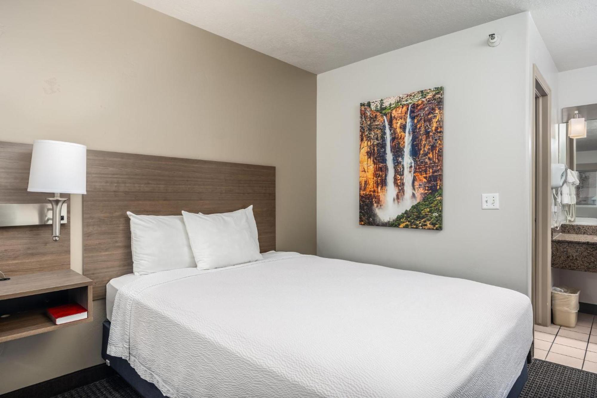 Basic Double or Twin Room