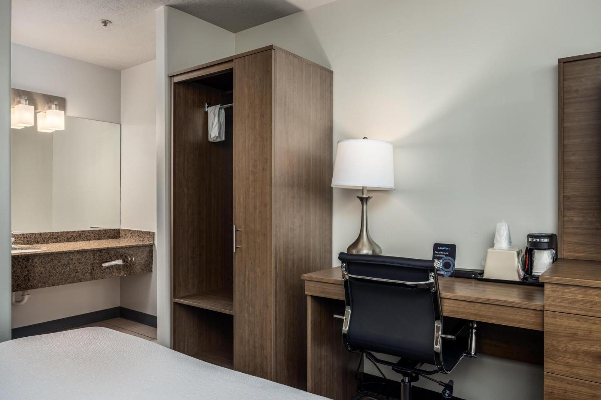 Basic Double or Twin Room