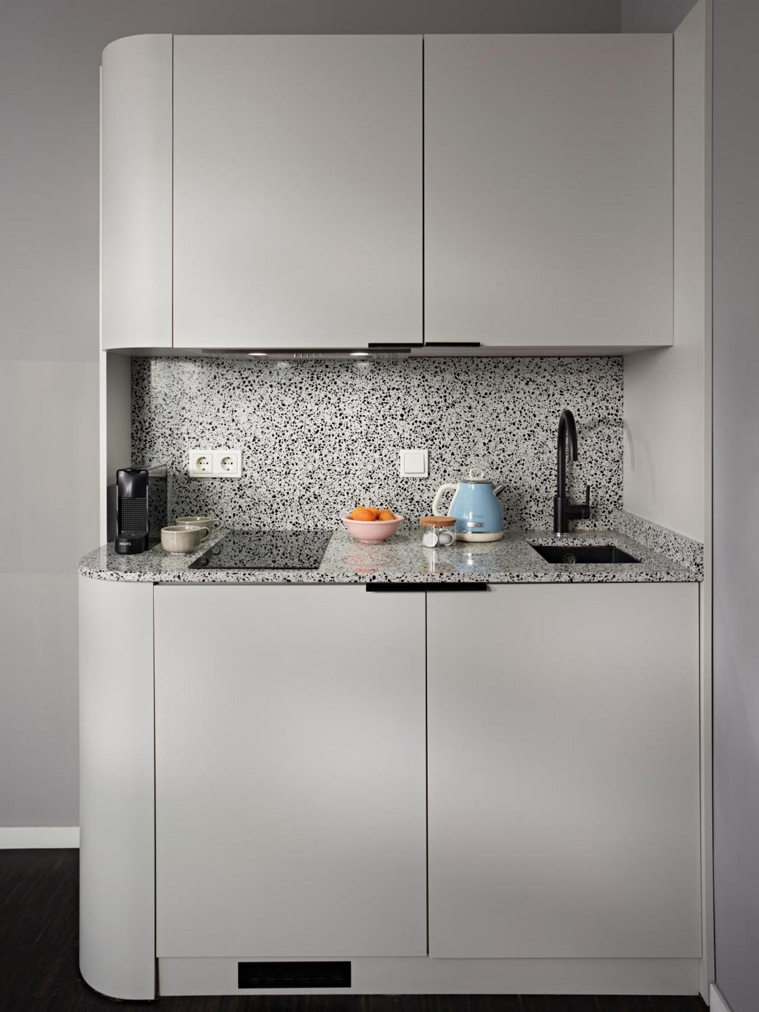 Medium Studio Kitchenette