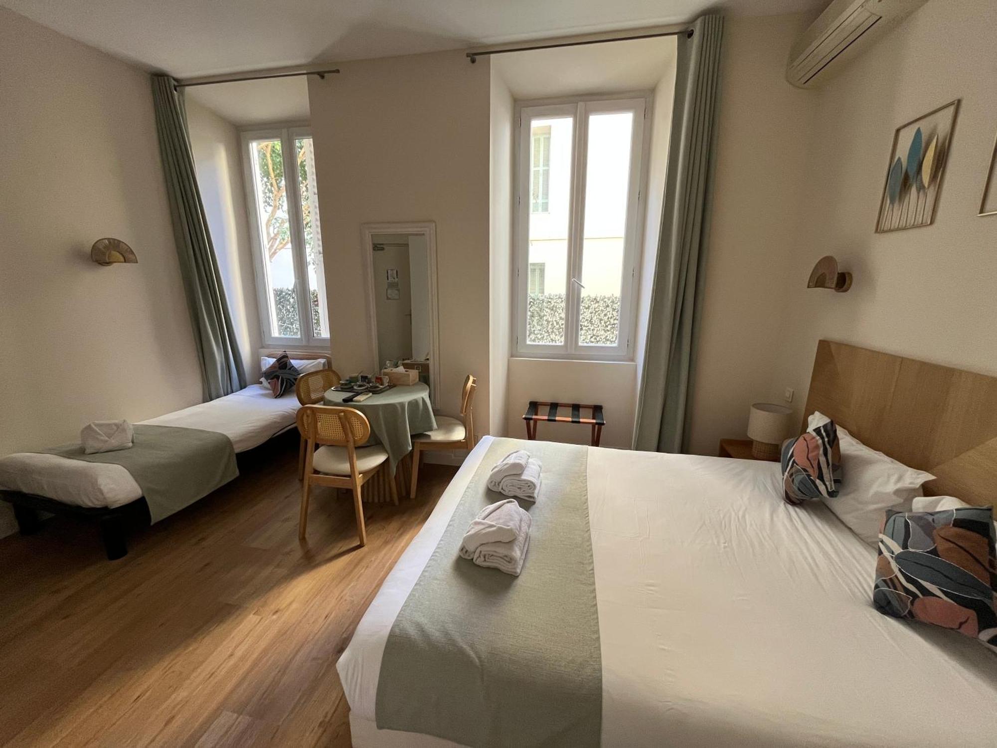 Economy Triple Room