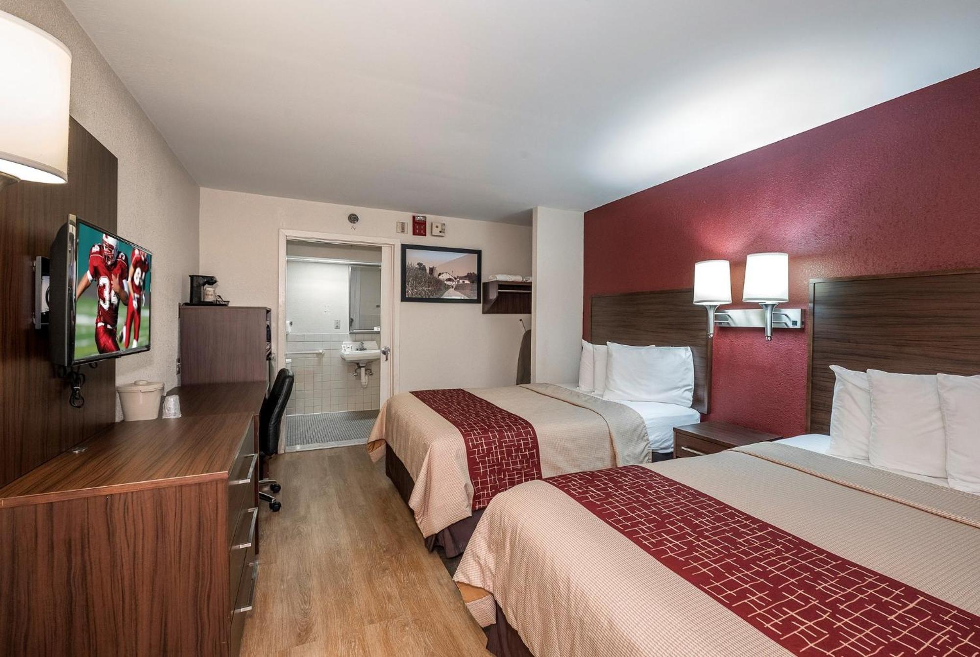 Deluxe Double Room Two Double Beds Disability Access or Roll Shower Non-Smoking,1742762986:JPEG