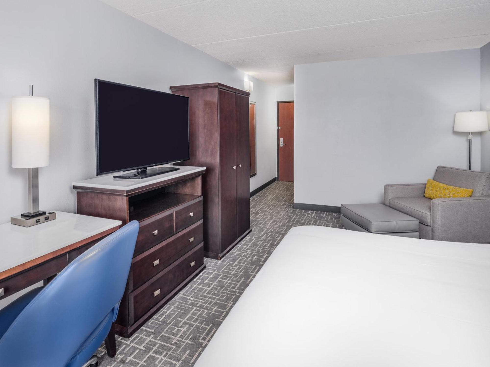 Standard King Room