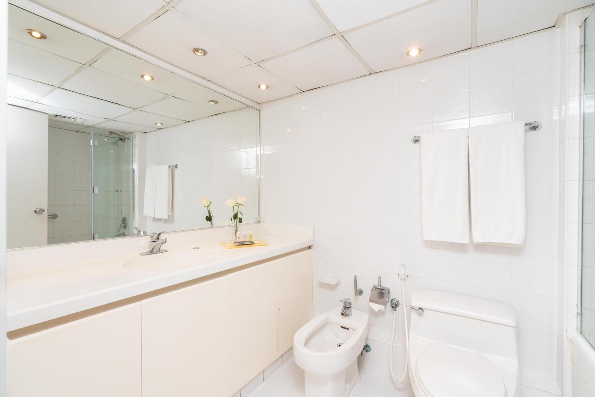 Two-Bedroom Apartment Deluxe Golden Sands 10