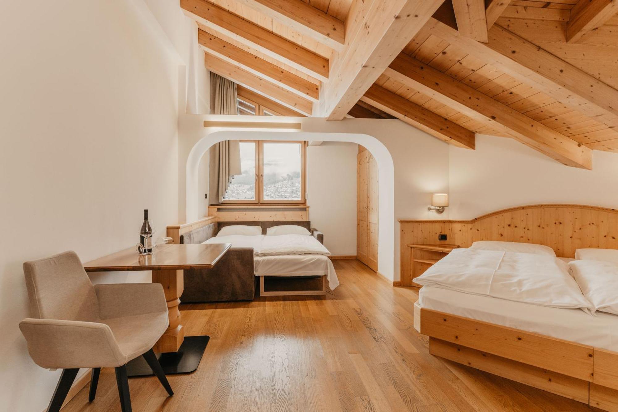 Double or Twin Room Attic