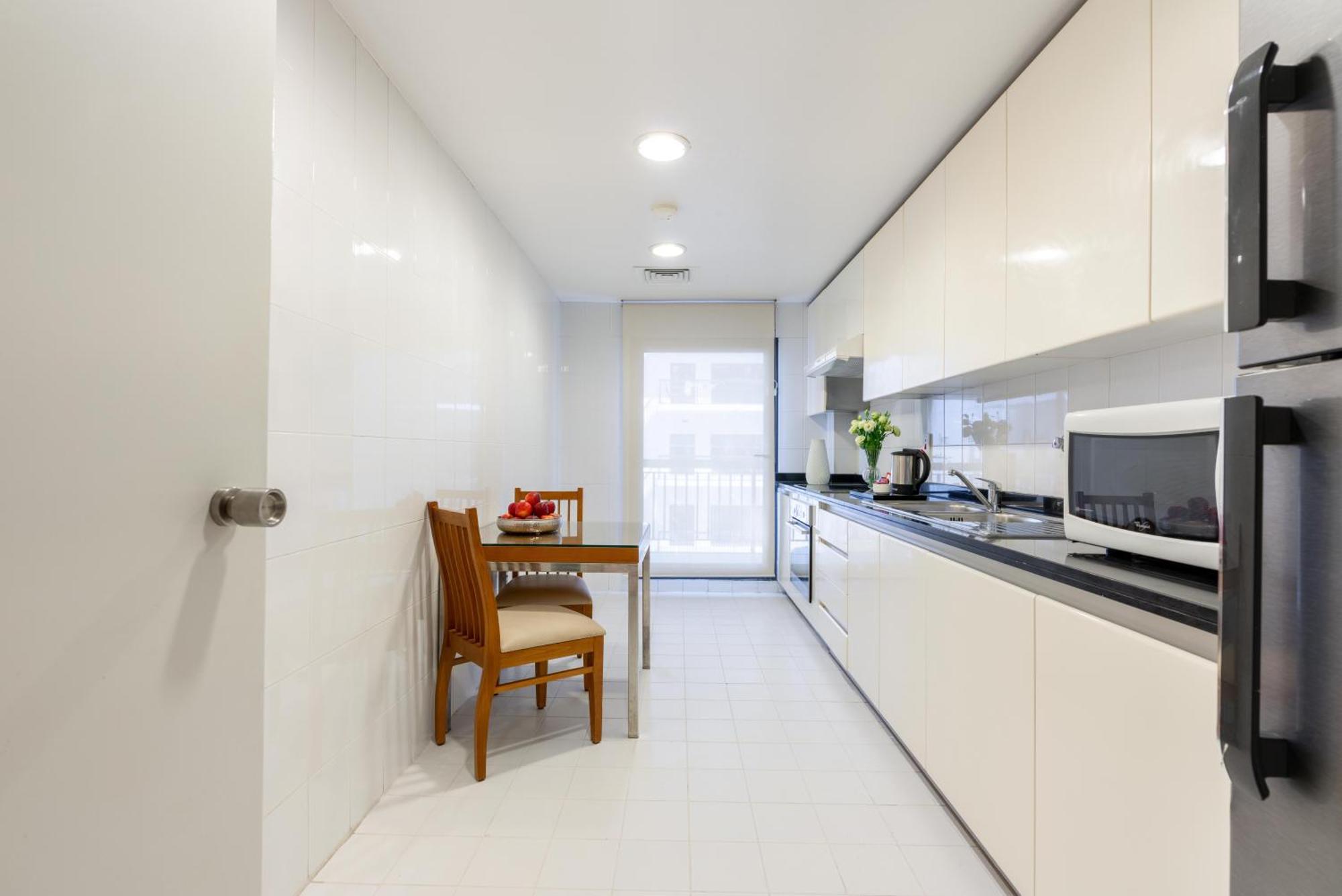 Three-Bedroom Apartment Deluxe Golden Sands 10