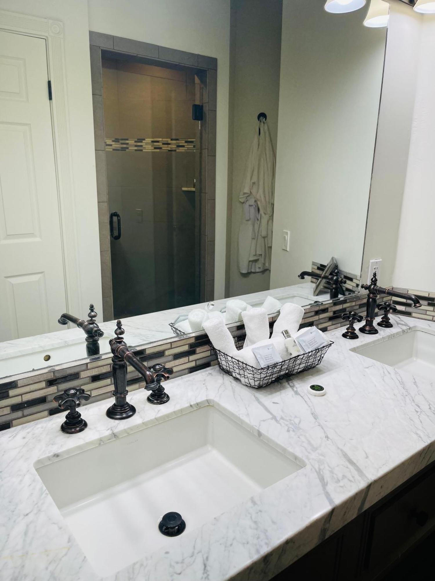 Premium Lakeview