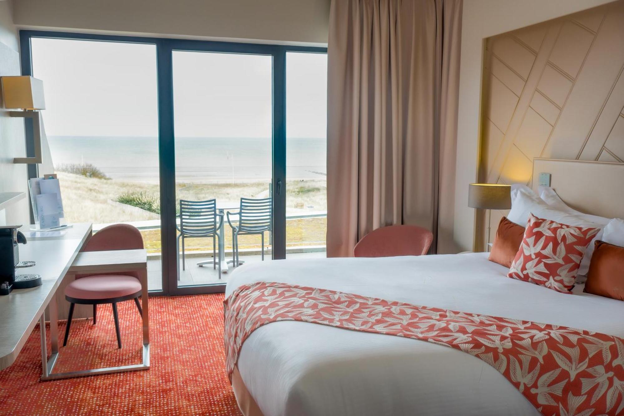 Queen Room Sea View,1557982258:JPEG