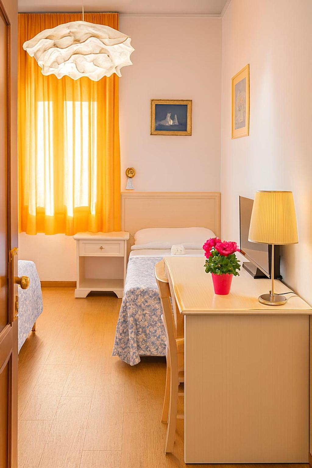 Single Room,1742798461:JPEG
