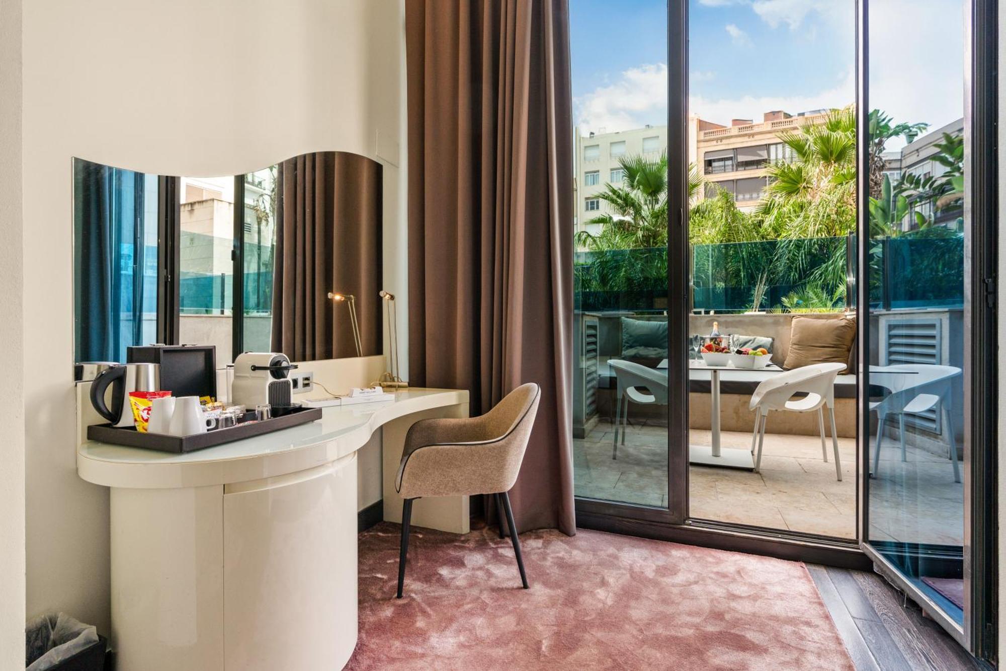 Deluxe Double Room Balcony Non-Smoking