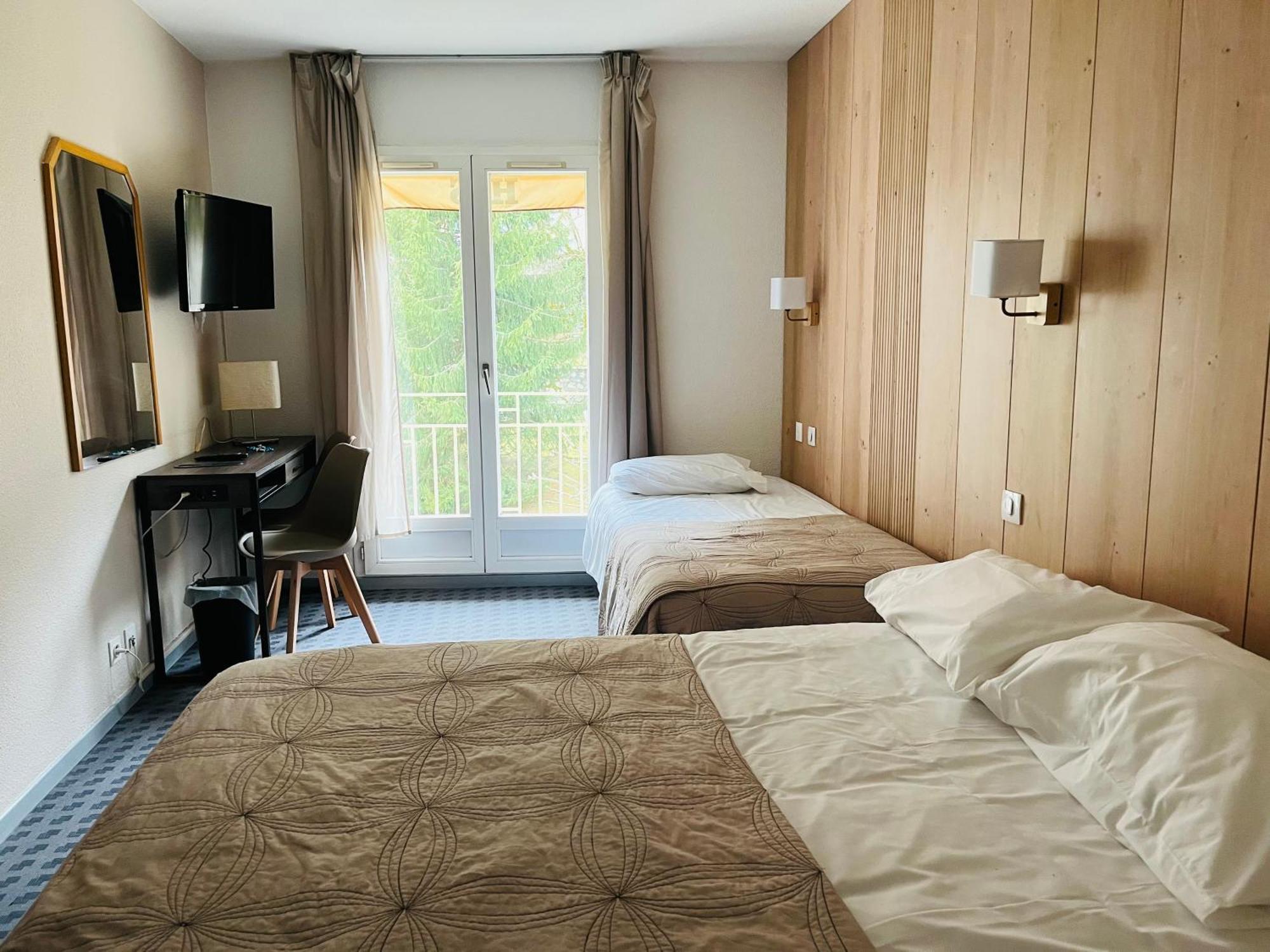 Triple Room Balcony Mountain Side